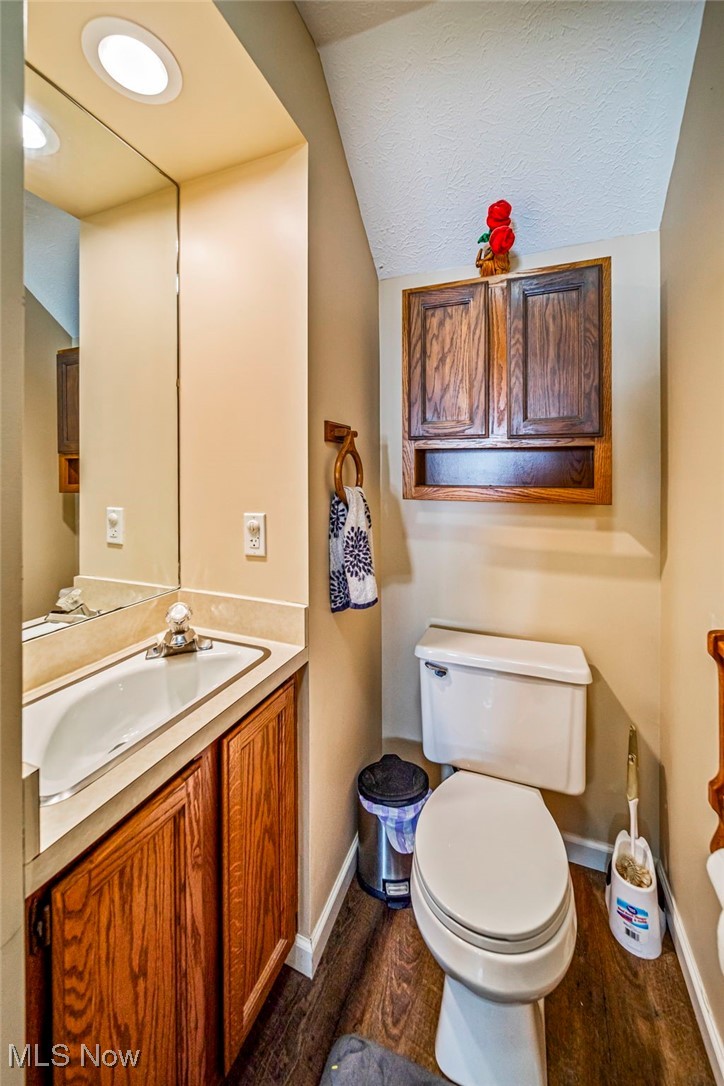 30317 Thomas Street Willowick OH 44095