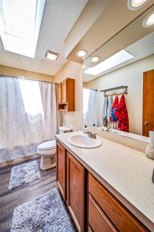 30317 Thomas Street Willowick OH 44095