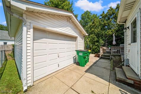 30317 Thomas Street Willowick OH 44095