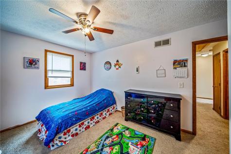 30317 Thomas Street Willowick OH 44095