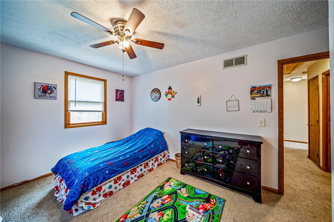 30317 Thomas Street Willowick OH 44095