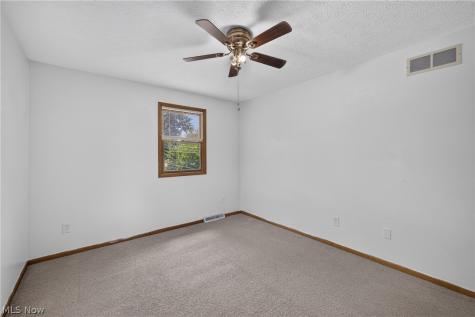 30317 Thomas Street Willowick OH 44095