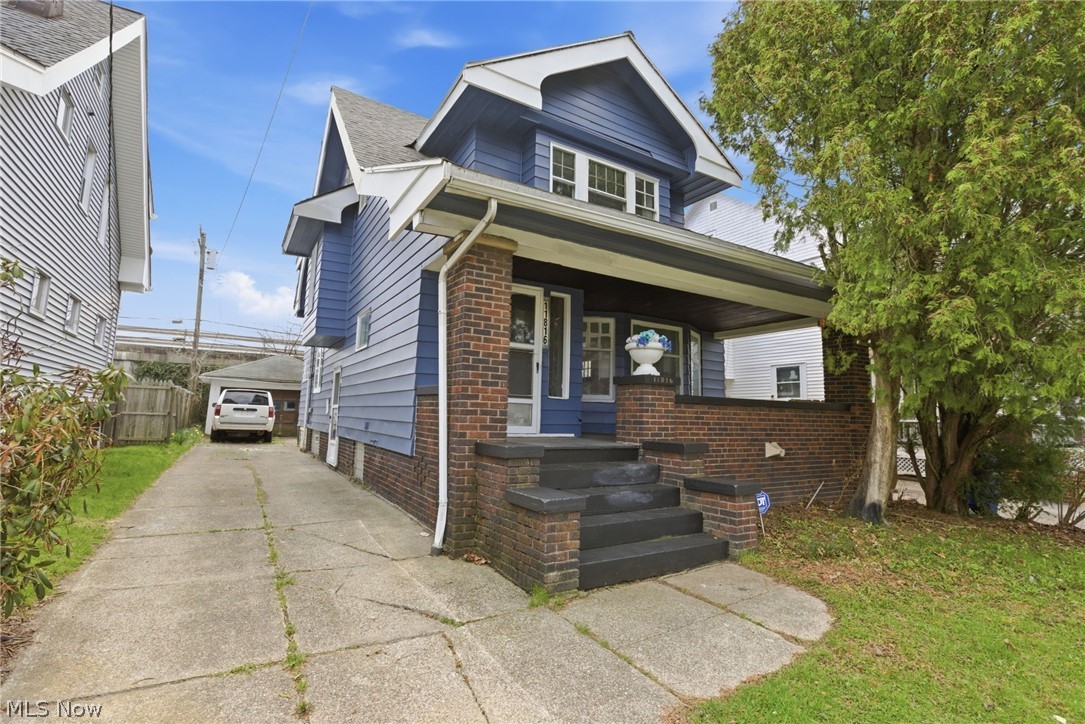 11816 Buckingham Avenue Cleveland OH 44120