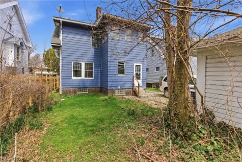 11816 Buckingham Avenue Cleveland OH 44120