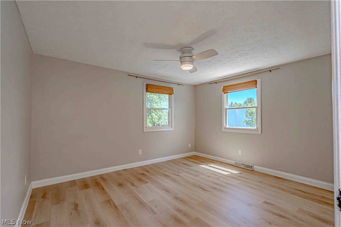 932 Richards Drive Louisville OH 44641