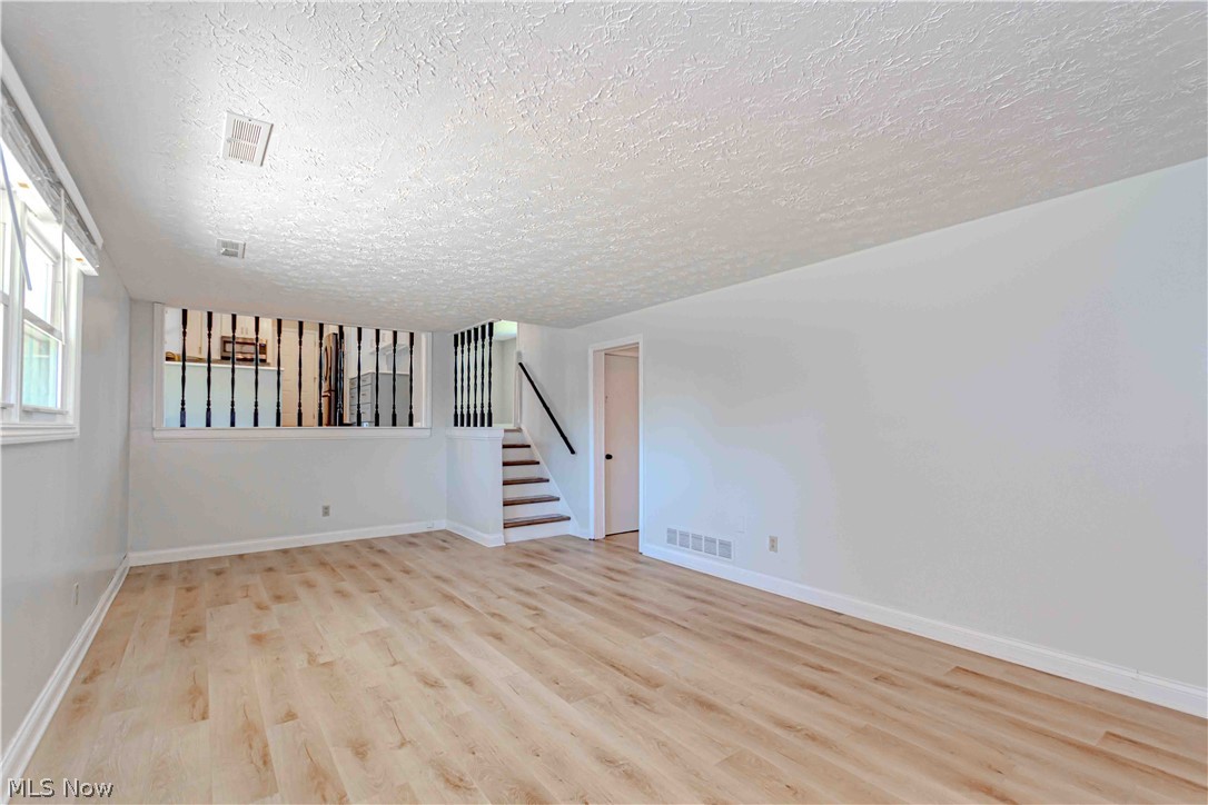 932 Richards Drive Louisville OH 44641