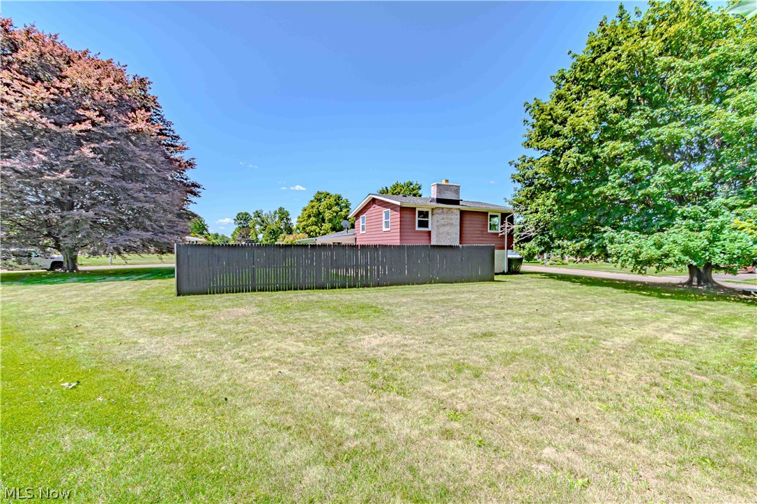 932 Richards Drive Louisville OH 44641