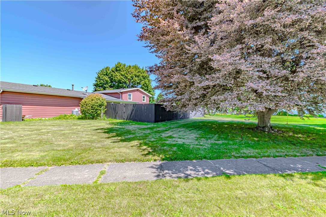 932 Richards Drive Louisville OH 44641