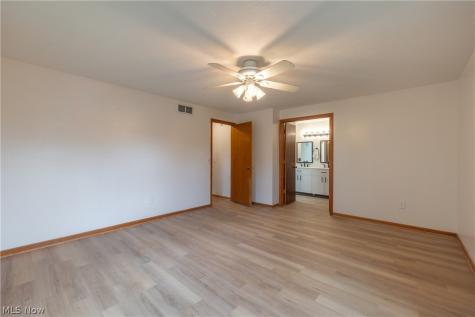 13340 Cinnamon Lane Ave. NW Avenue NW Mogadore OH 44260