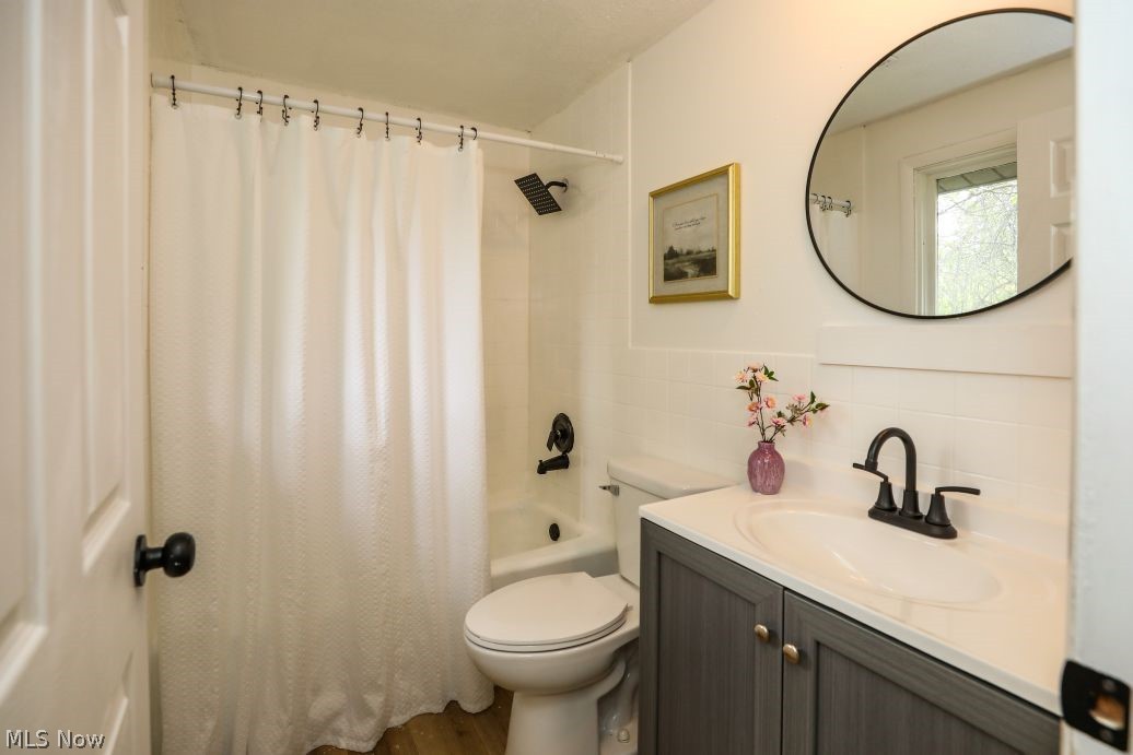 701 Portage Lakes Drive Coventry OH 44319