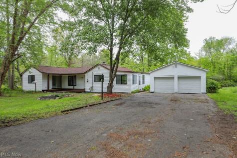 701 Portage Lakes Drive Coventry OH 44319
