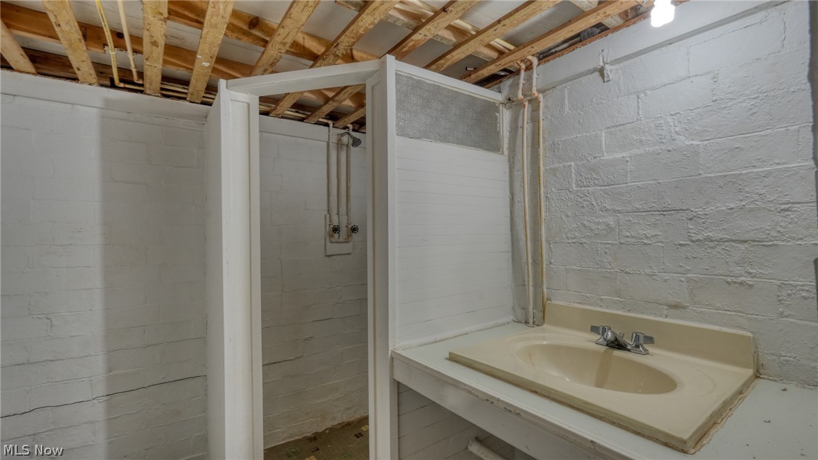 110 Cherry Lane New Concord OH 43762