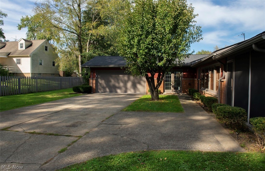 6262 W Liberty Hubbard OH 44425