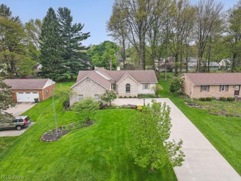 392 Maplewood Drive Alliance OH 44601