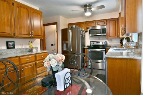 825 Ravine Drive Youngstown OH 44505
