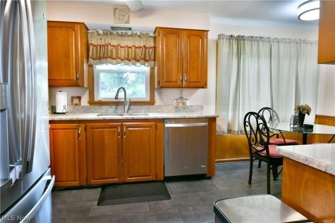 825 Ravine Drive Youngstown OH 44505