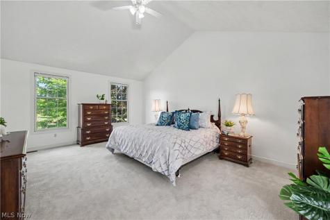 7624 Hempfield Lane Hudson OH 44236