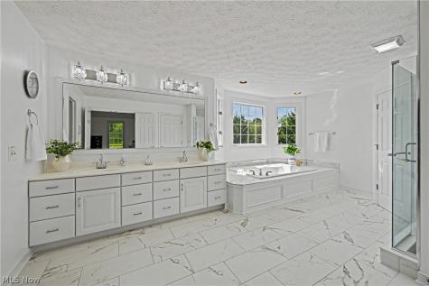 7624 Hempfield Lane Hudson OH 44236