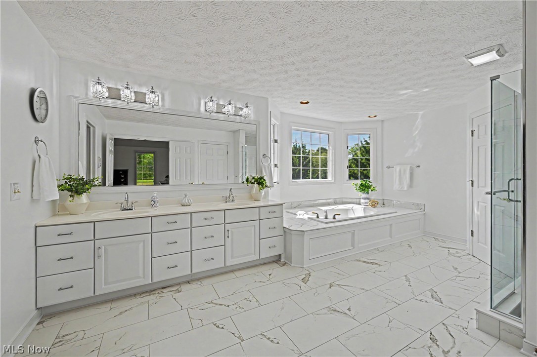 7624 Hempfield Lane Hudson OH 44236