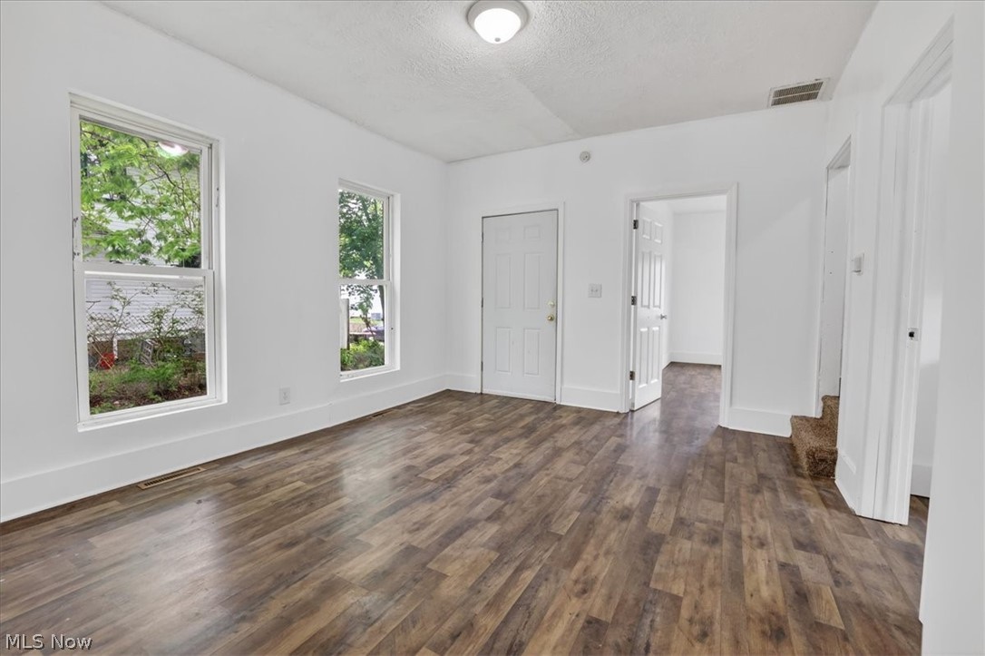 84 Curtis Avenue Newark OH 43055