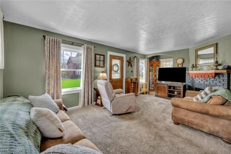 2902 Marmore Avenue Parma OH 44134