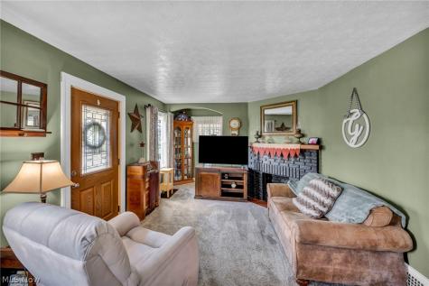 2902 Marmore Avenue Parma OH 44134