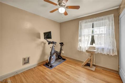 2902 Marmore Avenue Parma OH 44134