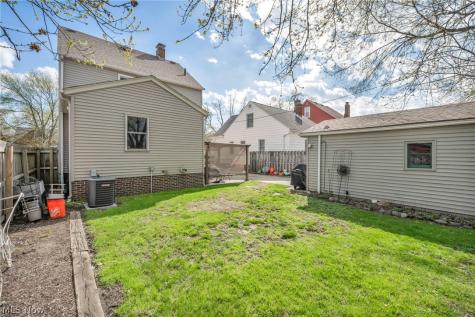 2902 Marmore Avenue Parma OH 44134