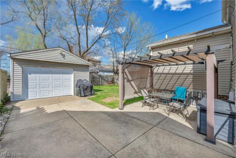 2902 Marmore Avenue Parma OH 44134