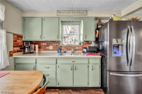 2902 Marmore Avenue Parma OH 44134