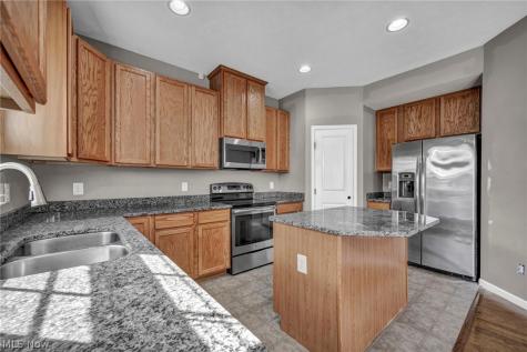 9092 Stonegate Circle North Ridgeville OH 44039