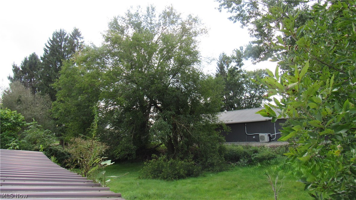 1202 N Uhrich Street Uhrichsville OH 44683