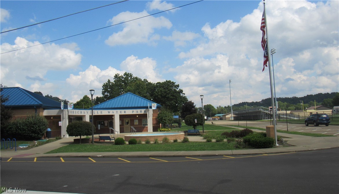 1202 N Uhrich Street Uhrichsville OH 44683