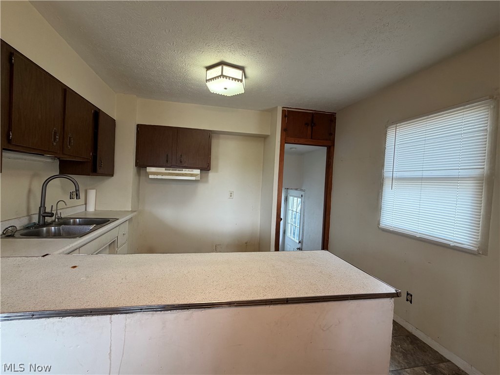 1202 N Uhrich Street Uhrichsville OH 44683