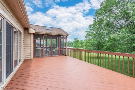2137 Waters Edge Drive Westlake OH 44145