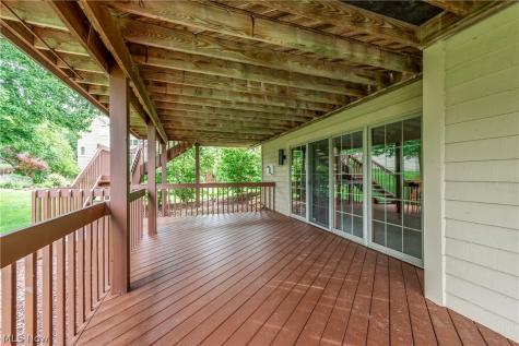 2137 Waters Edge Drive Westlake OH 44145