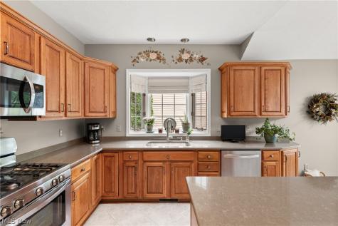 2137 Waters Edge Drive Westlake OH 44145