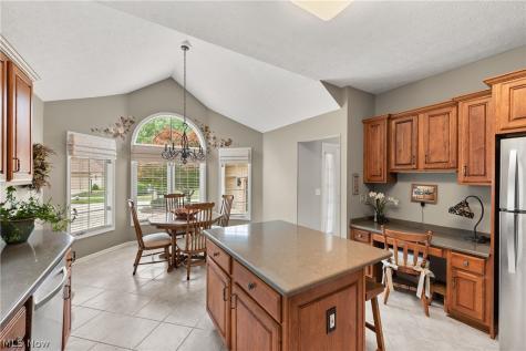 2137 Waters Edge Drive Westlake OH 44145
