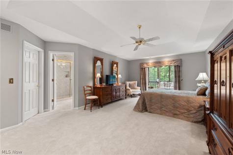 2137 Waters Edge Drive Westlake OH 44145