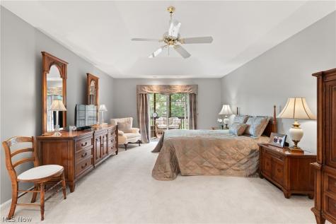 2137 Waters Edge Drive Westlake OH 44145