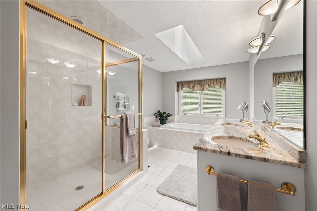 2137 Waters Edge Drive Westlake OH 44145