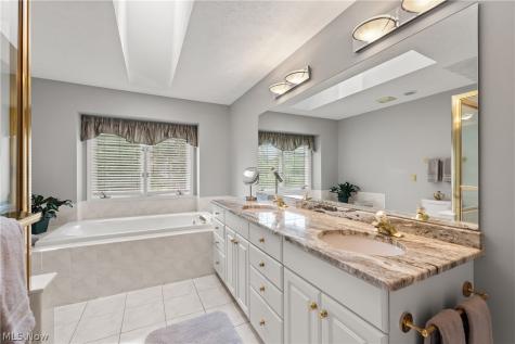 2137 Waters Edge Drive Westlake OH 44145