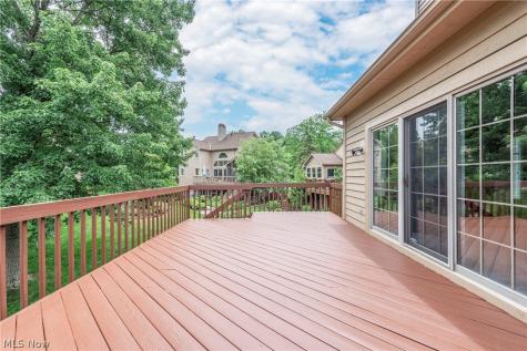 2137 Waters Edge Drive Westlake OH 44145