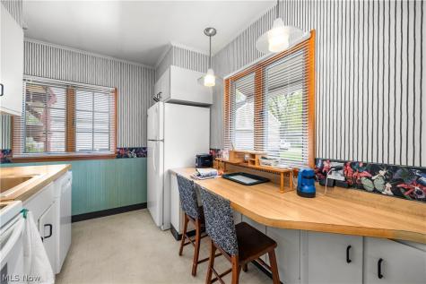 166 Caroline Street Elyria OH 44035
