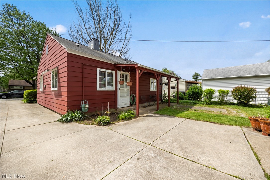 166 Caroline Street Elyria OH 44035