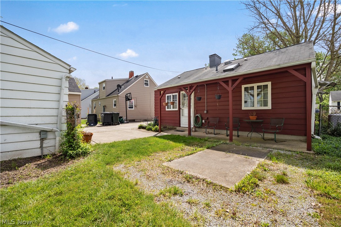 166 Caroline Street Elyria OH 44035