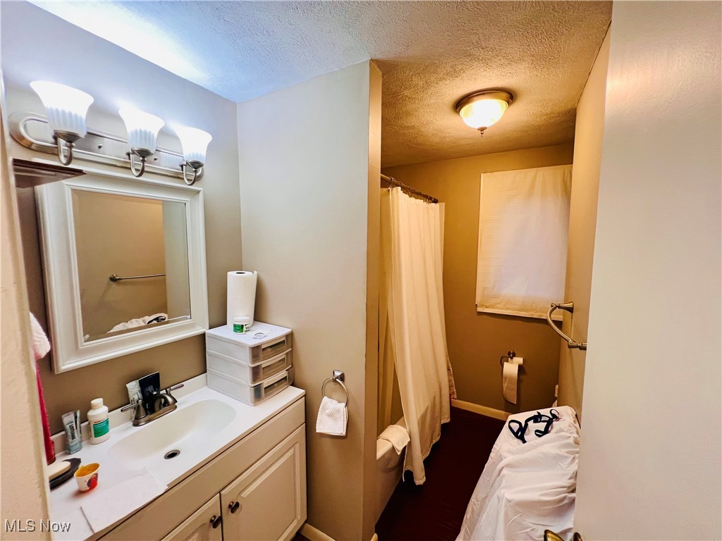 27705 White Road Willoughby Hills OH 44092