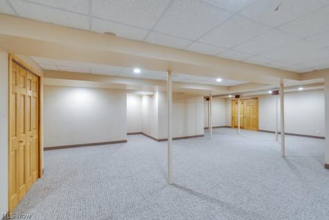 4171 Glenmoor Road NW Canton OH 44718