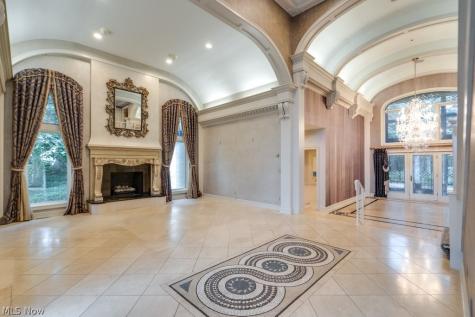 4171 Glenmoor Road NW Canton OH 44718