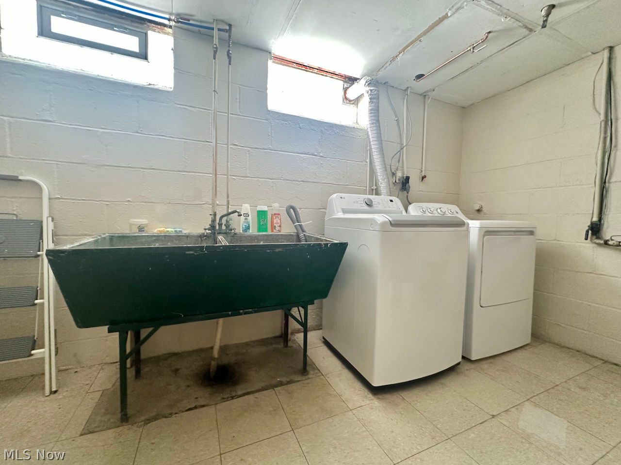 5618 Sunderland Drive Parma OH 44129